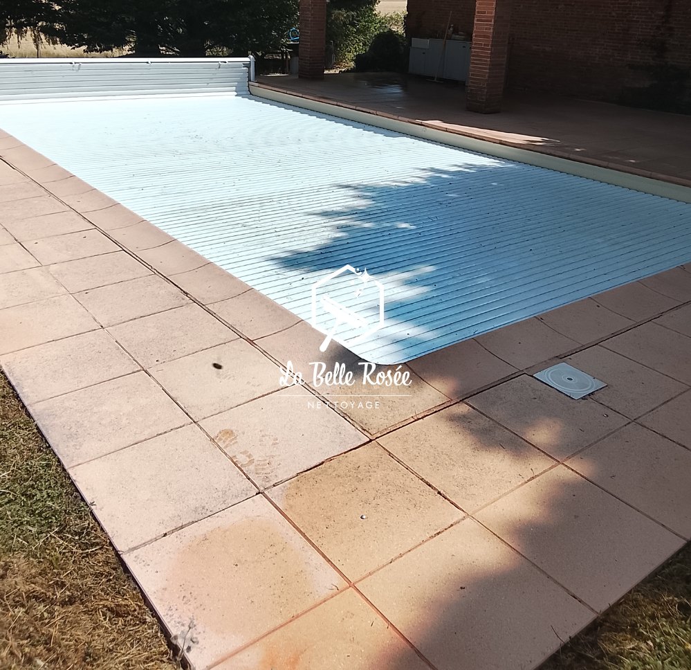 terrasse en béton après nettoyage par La Belle Rosée