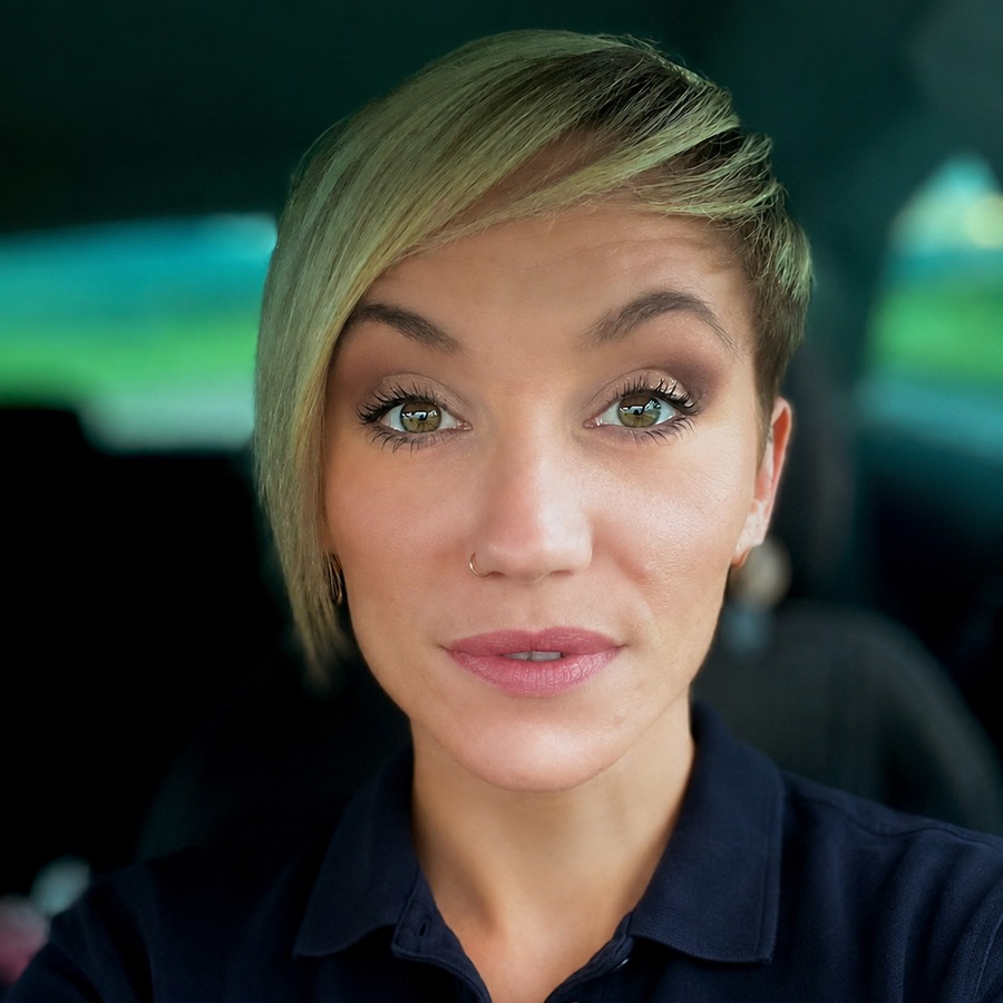 Maëva, Administratif et suivi client chez La Belle Rosée