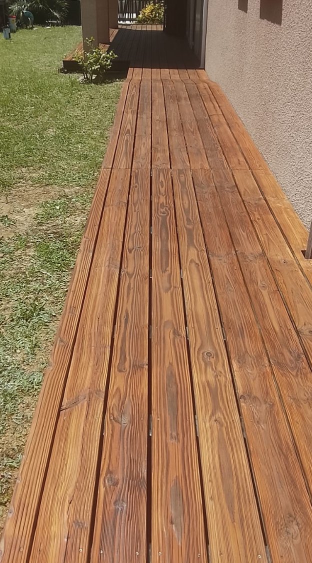 Terrasse en pin — Après saturateur